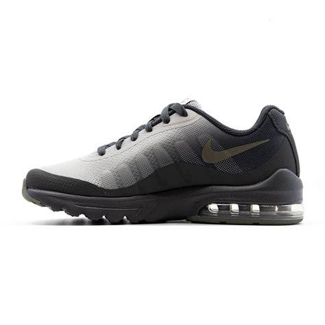 Nike Air Max Invigor maat 35 